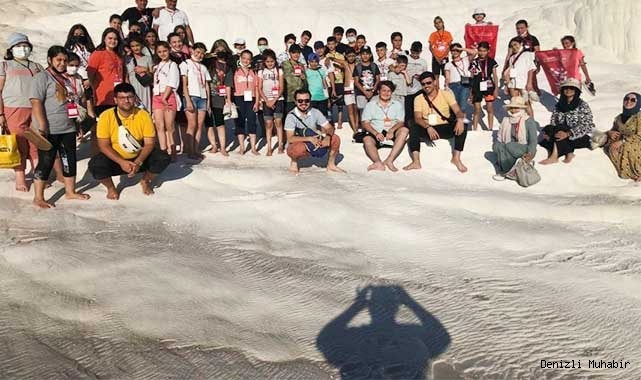 Aydınlı gençler Denizli’de örnek davranış sergiledi