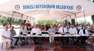 Büyükşehir destekliyor çiftçiler üretiyor