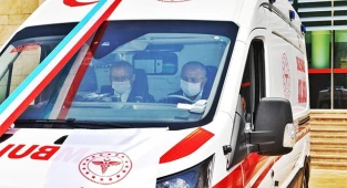 Denizlili iş adamı 3. ambulansı bağışladı