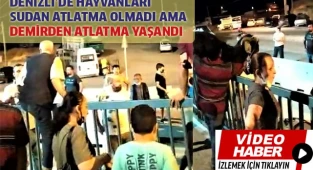 Kurbanlıklarını kesebilmek için kapıların üzerinden atladılar