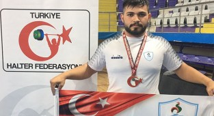 PAMUKKALE BELEDİYESPORLU REKORTMEN HALTERCİYE MİLLİ DAVET