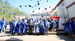 PAÜ’de mezuniyet coşkusu Tavas ve Çivril ile devam etti
