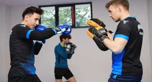 Şampiyon kick bokscular Şırnak yolcusu