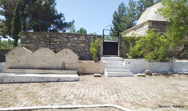 Selçuklu Komutanının türbesinde bayram düzenlemesi
