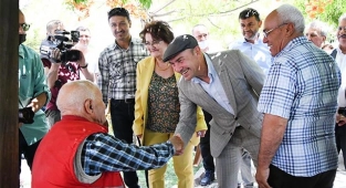 TUNÇ SOYER BOZKURT’TUN KALBİNİ FETHETTİ