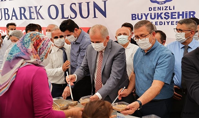 Denizlililer Büyükşehirin aşure hayrında buluştu