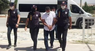 Dolandırıcılıktan aranan 3 kişi polisten kaçamadı