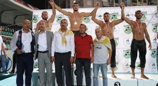 PAMUKKALE YAĞLI GÜREŞLERİ’NDE BAŞPEHLİVAN GÜRBÜZ OLDU