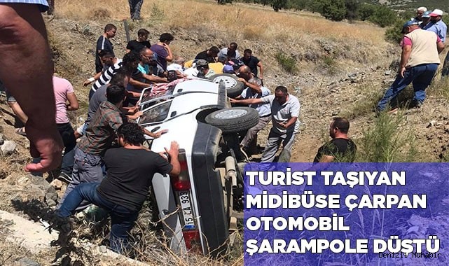 Turist taşıyan midibüse çarpan otomobil şarampole düştü