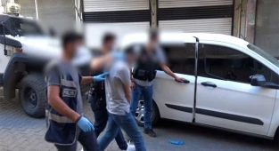 8 zehir taciri Polisten kaçamadı