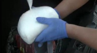 Bagaj halısının altından 700 bin liralık uyuşturucu çıktı