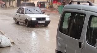 Denizli'ye aylar sonra yağan yağmur sevindirdi