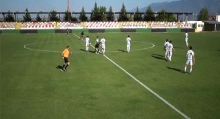 Denizlispor U19 takımı, hazırlık maçında Efeler09 SFK’ya 4-3 yenildi