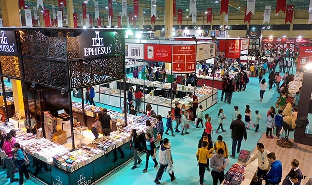 Ege'nin en büyük kitap fuarı kapılarını 4. kez açıyor