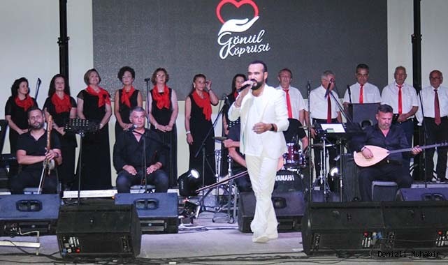 Gönüllere taht kuran konser