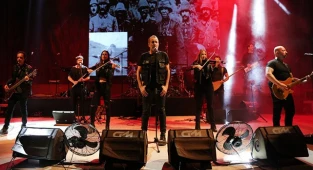 Haluk Levent Konserine  Cerrahi Hastanesi’nden Sağlık Desteği