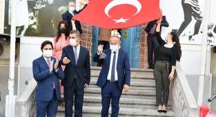 İlk Ders Zilini Vali Atik Çaldı