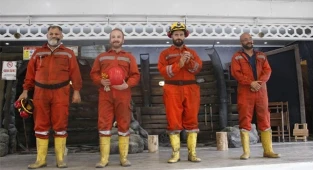 Madenlerdeki iş kazalarına tiyatro ile dikkat çektiler