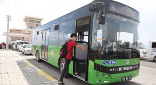 Okullar açıldı, Büyükşehir otobüs seferlerini artırdı