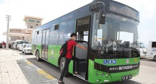 Okullar açıldı, Büyükşehir otobüs seferlerini artırdı