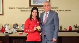 Olimpiyat şampiyonundan Başkan Zolan'a ziyaret