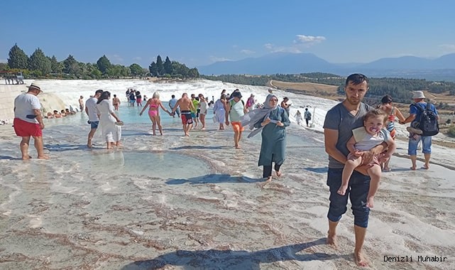 Pamukkale'de sonbahar yoğunluğu