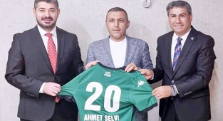 Altaş Denizlispor'a destekler sürüyor