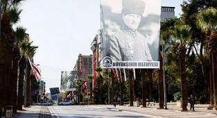 Büyükşehir'den 98. yıla özel 98 Atatürk posteri