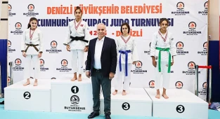 Büyükşehir’den Cumhuriyet Kupası Judo Turnuvası