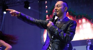 Cerrahi Hastanesi'nden Serdar Ortaç konserine sağlık desteği