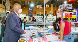 "Çocuklarımızı mutlaka kitapla tanıştıralım"