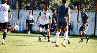 Denizlispor, U19 takımı ile antrenman maçı yaptı