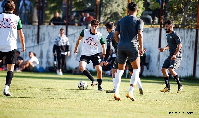 Denizlispor, U19 takımı ile antrenman maçı yaptı