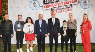 PAMUKKALE BELEDİYESİ TENİS TURNUVASINDA KUPALAR SAHİBİNİ BULUYOR