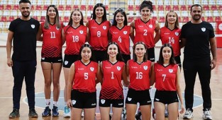 PAMUKKALE BELEDİYESPOR VOLEYBOL TAKIMI SEZONU AÇIYOR