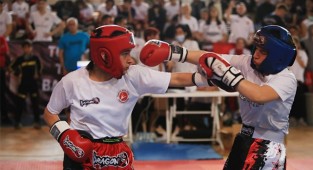 PAMUKKALE KİCK BOKS ŞAMPİYONASINDA HEYECAN BAŞLADI