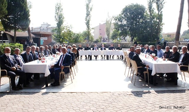 Sarayköy'de muhtarlar günü kutlandı