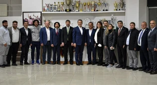 Sarıgül, Denizlispor'u ziyaret etti