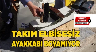 Takım elbisesi olmadan ayakkabı boyamıyor