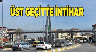 Üst geçitte intihar