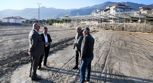 Başkan Şevik, spor tesisleri inşaatını inceledi