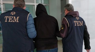 DEAŞ’ın silahlı  üyesi Denizli’de yakalandı