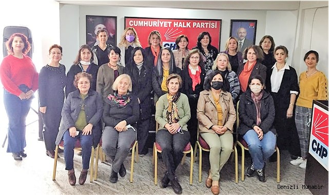 Denizli’de CHP’li kadınlar şiddete ‘hayır’ dedi.