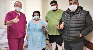 Fransa'dan gelen 3 hasta,tüp mide ameliyatı oldu