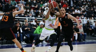 Galatasaray, Merkezefendi Belediyesi Basket'i sahadan sildi