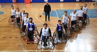 PAMUKKALE BELEDİYESPOR TEKERLEKLİ SANDALYE TAKIMI SEZONA DEPLASMANDA BAŞLIYOR