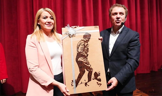 Sinan Meydan Atatürk ve Cumhuriyeti anlattı
