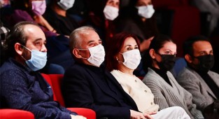 Tiyatro keyfi Büyükşehir Şehir Tiyatrosu ile yaşanıyor
