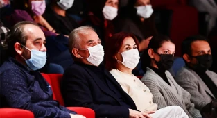 Tiyatro keyfi Büyükşehir Şehir Tiyatrosu ile yaşanıyor