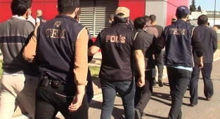 Bank Asya'da hesabı bulunan 2 kişi yakalandı